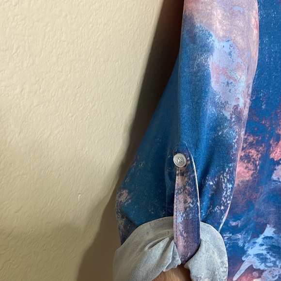 LuLaRoe Valentina button up blouse NWT - Picture 4 of 8